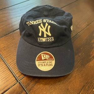 MLB New York Yankees Men’s New Era Navy Blue with White Detail Adjustable Hat
